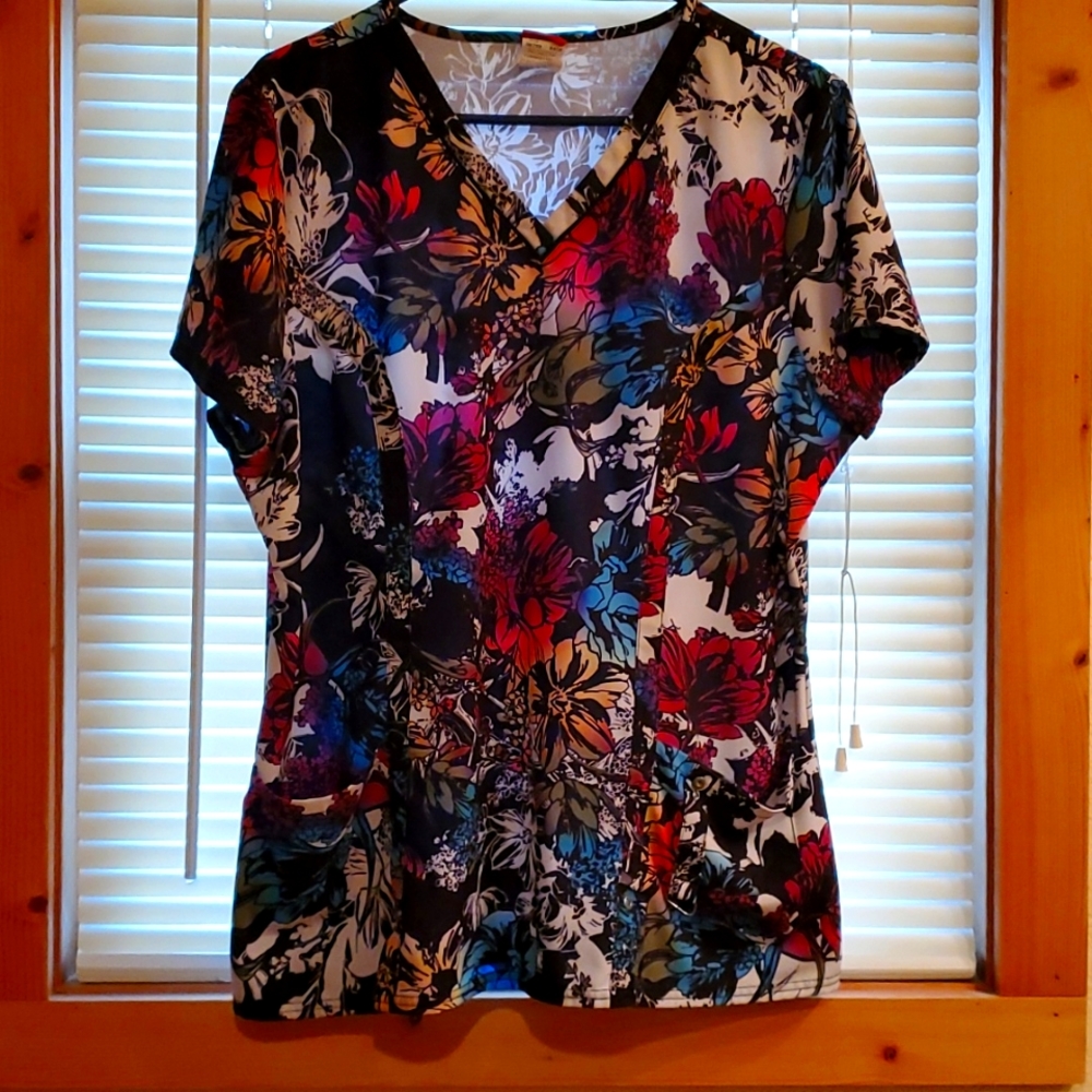 Scrub top